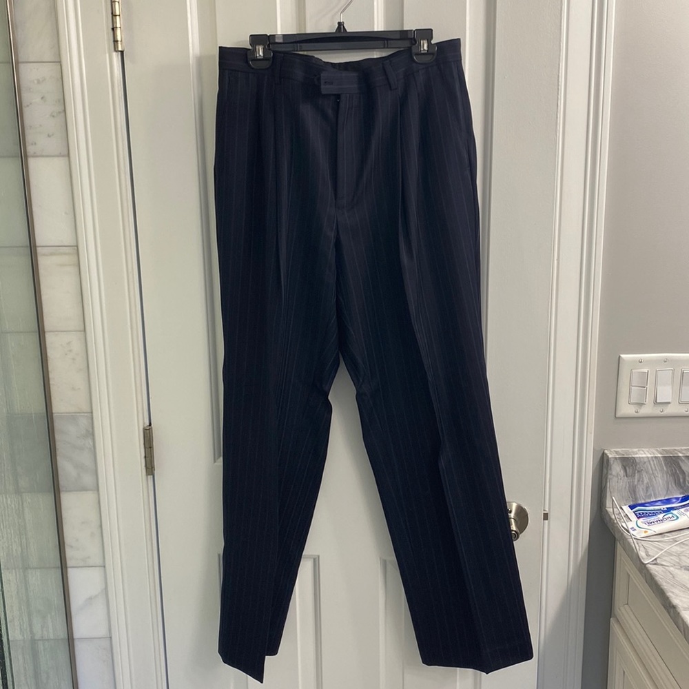 Men’s navy suit